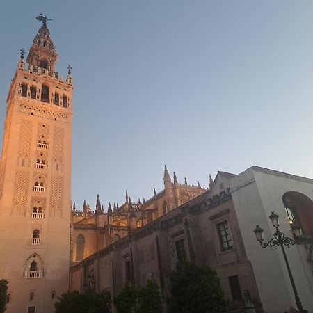 Apartamentos Flamenco B&B Sevilla Bagian luar foto