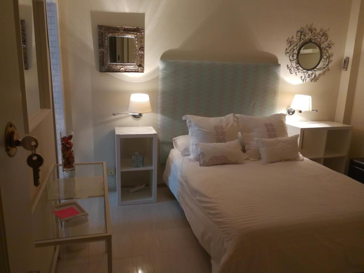 Apartamentos Flamenco B&B Sevilla Bagian luar foto
