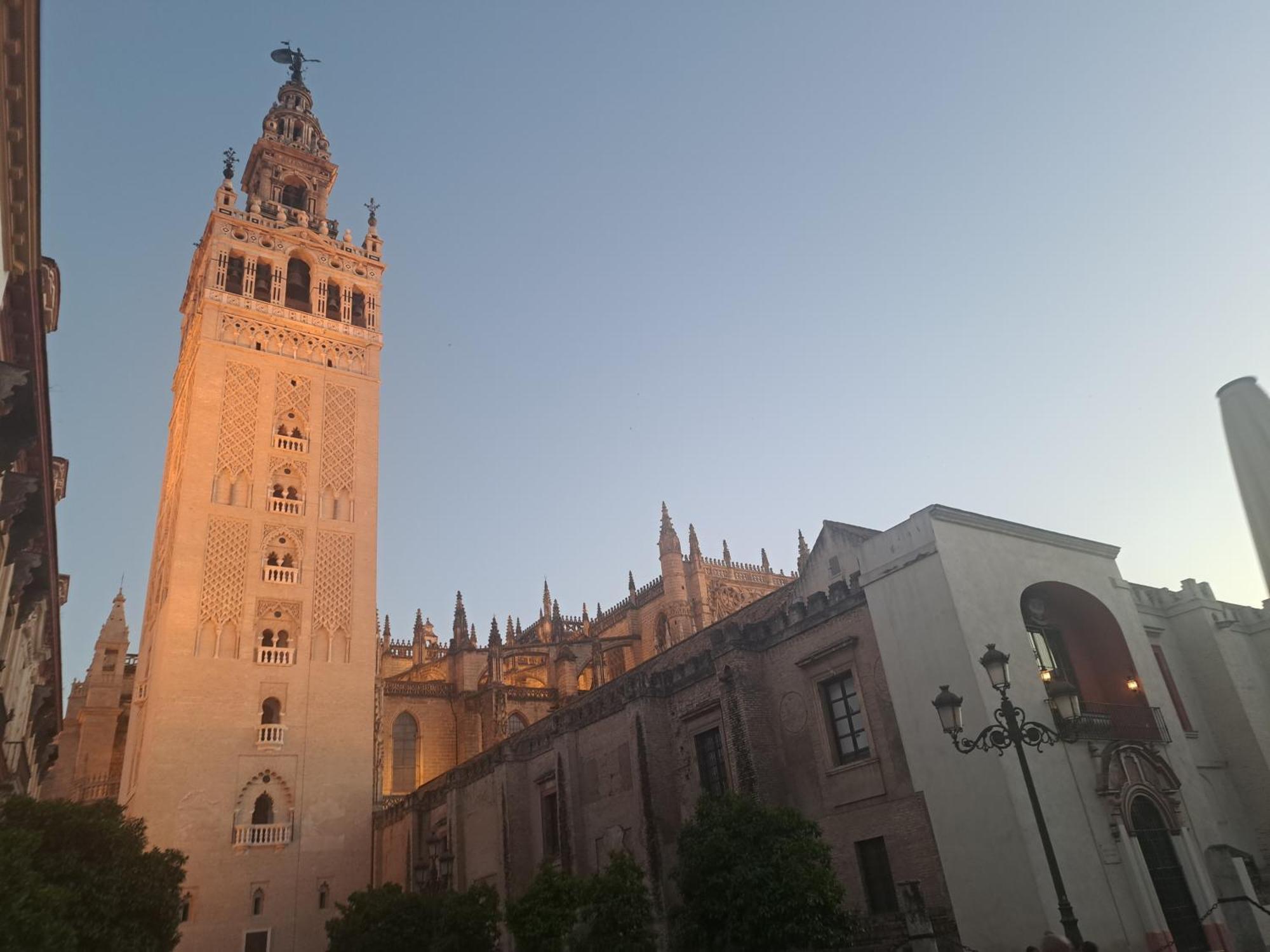 Apartamentos Flamenco B&B Sevilla Bagian luar foto