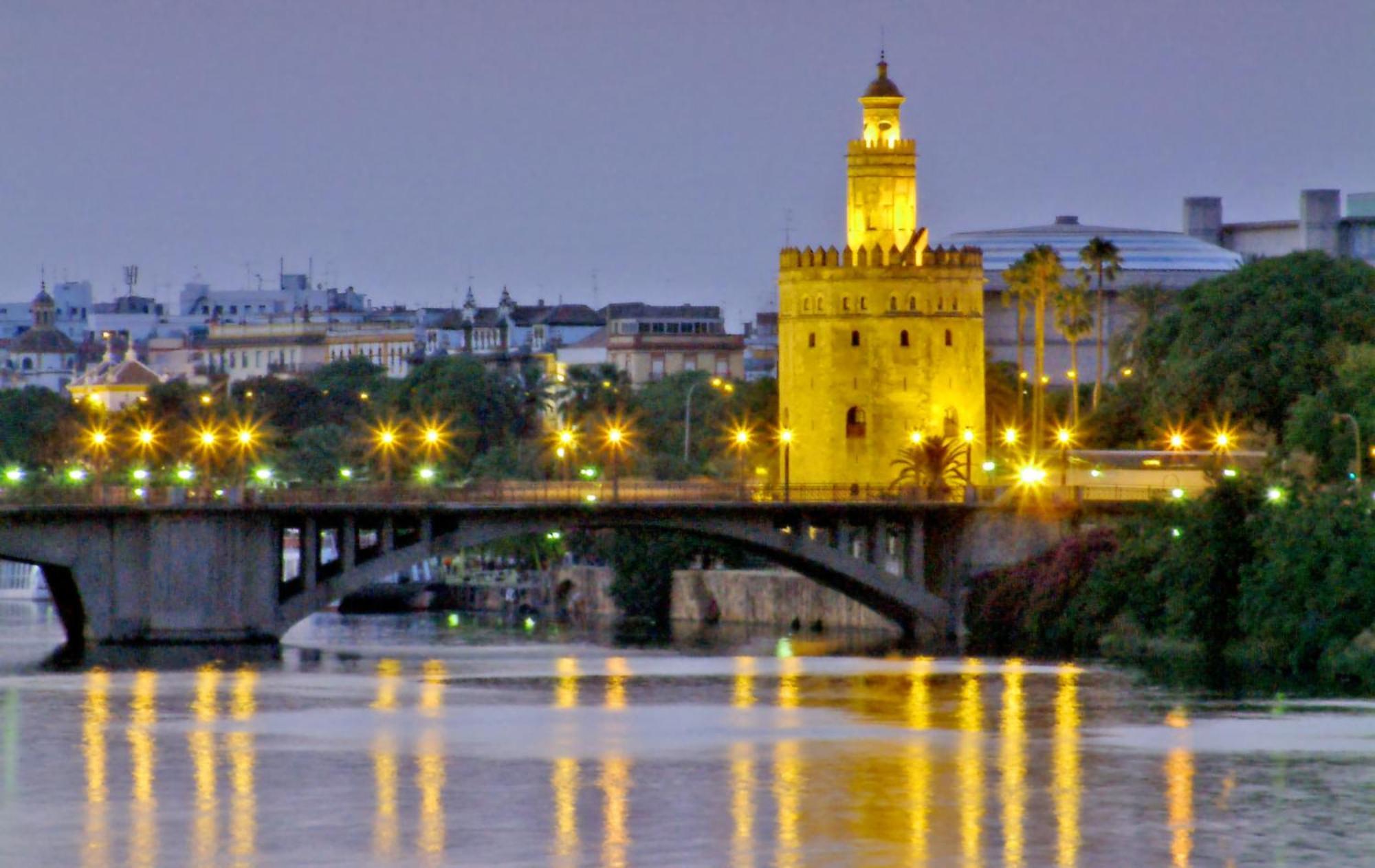 Apartamentos Flamenco B&B Sevilla Bagian luar foto